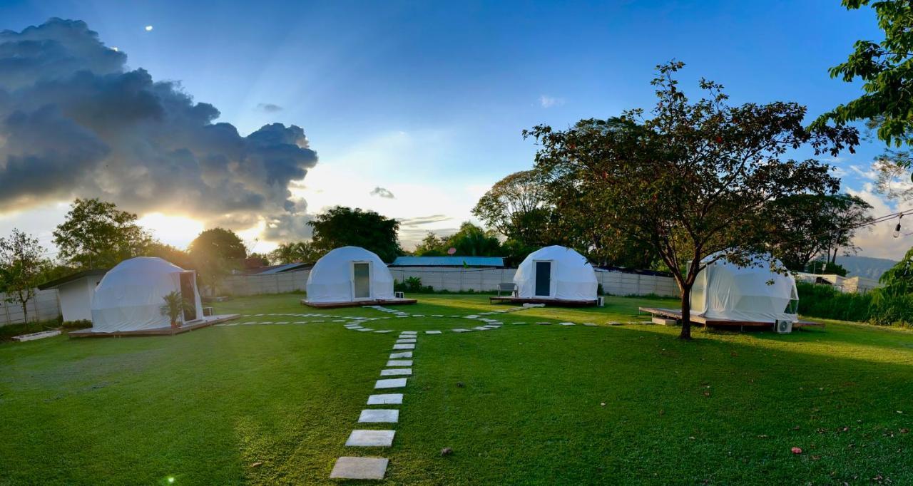 Yubarta Lodge 乌维塔 外观 照片